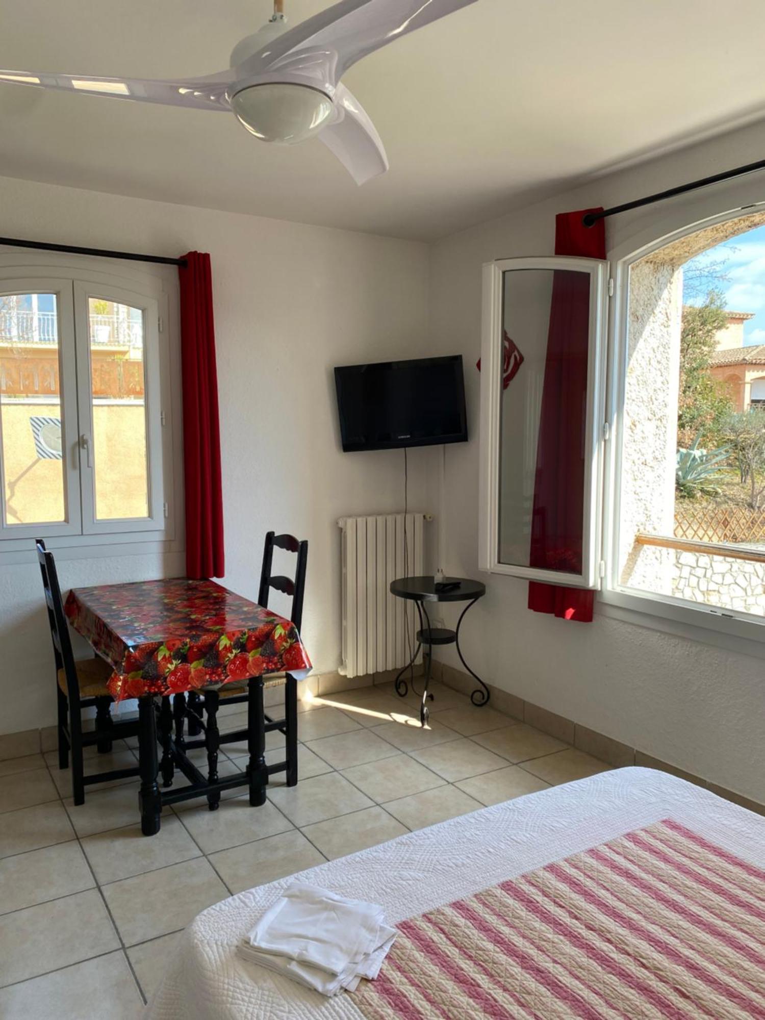 Le Mas De L'Orangerie 3 Etoiles Gréoux-les-Bains Exterior foto